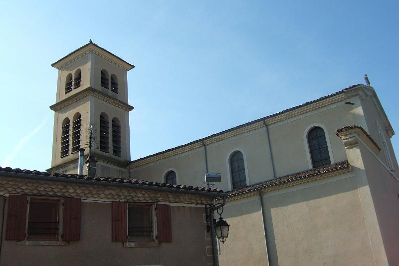 2011-05- (1358).JPG - Die Kirche ist neueren Datums: 1848 im neoromanischen Stil erbaut